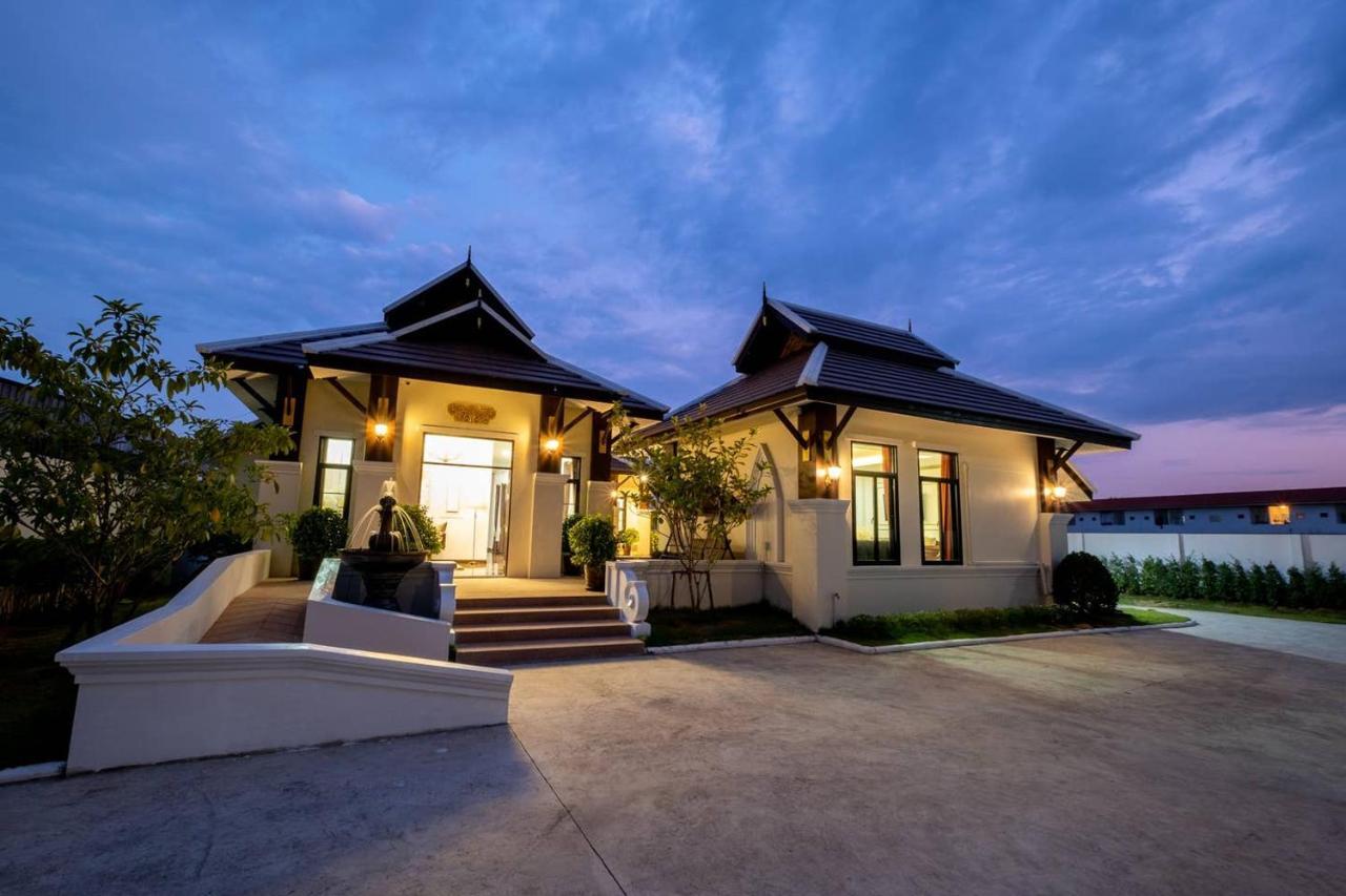 Lanna Kamin Pool Villa Airport Chiang Mai Exteriör bild